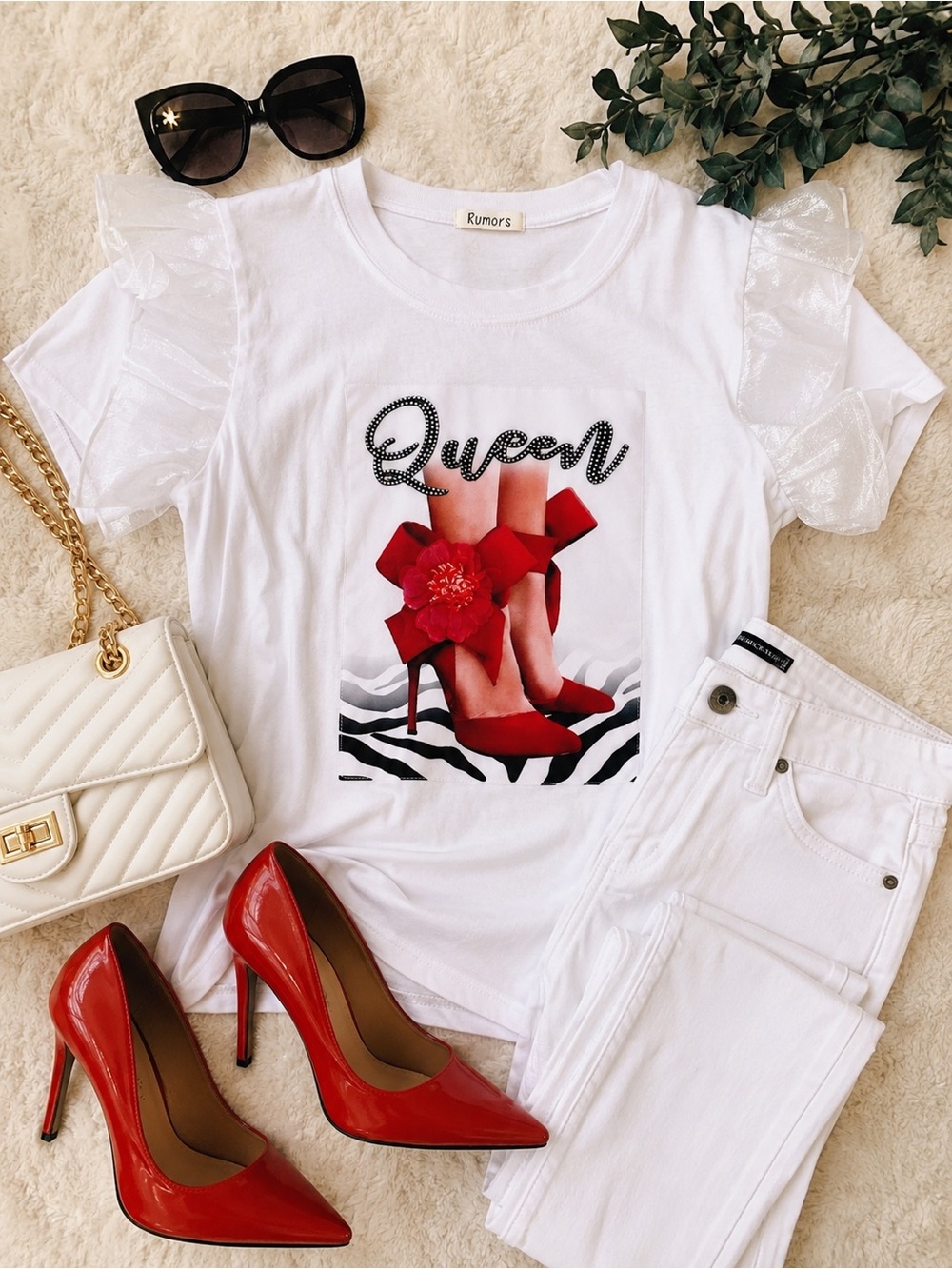 Rumors Queen Graphic Tee Red Bow Heels Organza Ruffle Sleeve Top M